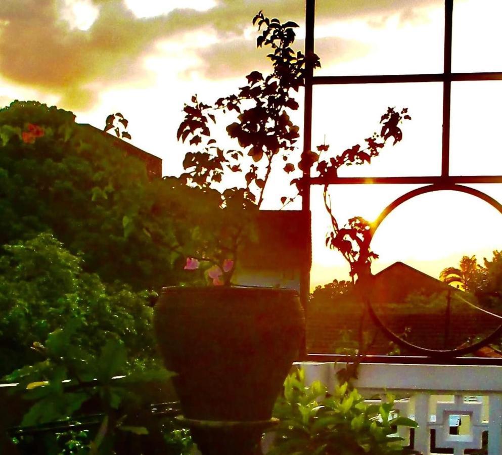 Seven Homestay Хуе Екстериор снимка